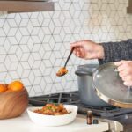 Beginner Guide to Using a Slow Cooker: Tips and Recipes
